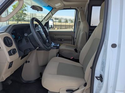 2025 Thor Motor Coach Four Winds — photo 14 view