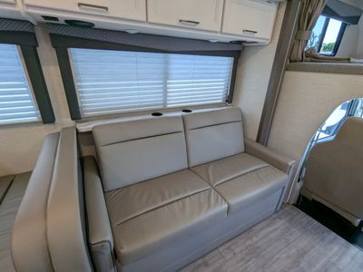 2025 Thor Motor Coach Four Winds — photo 23 view