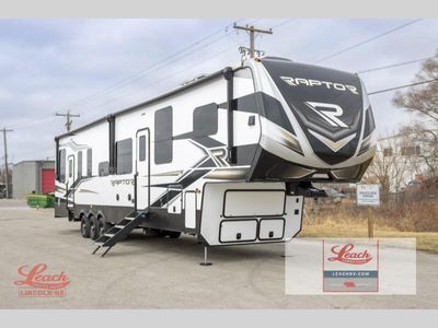 2025 Raptor 424 - Photo 1
