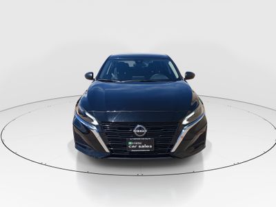 2025 Nissan Altima — side profile view