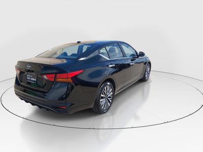 2025 Nissan Altima — photo 7 view