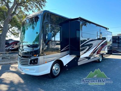 2018 Fleetwood RV Bounder - Photo 5
