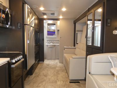 2026 Thor Motor Coach Magnitude Grand - Photo 5