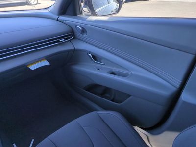 2026 Hyundai ELANTRA — photo 18 view