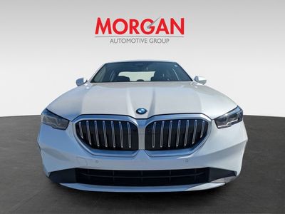 2025 BMW 5 Series — photo 7 view