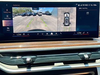 2027 BMW X7 — photo 36 view