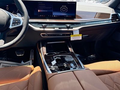 2027 BMW X7 — photo 20 view
