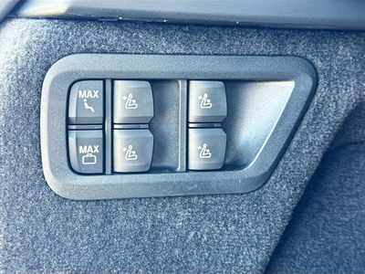 2027 BMW X7 — photo 13 view