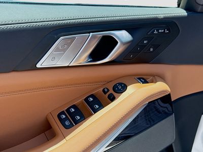 2027 BMW X7 — photo 25 view