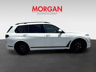 2027 BMW X7 — side profile view
