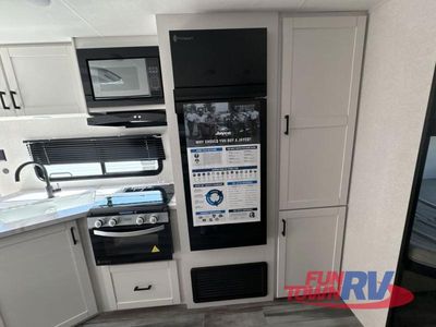 2026 Jayco Jay Flight SLX — photo 19 view