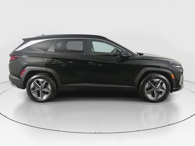 2025 Hyundai Tucson — photo 8 view