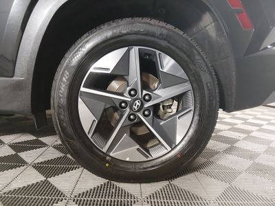 2025 Hyundai Tucson — photo 10 view