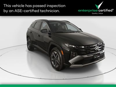 2025 Hyundai Tucson SEL AWD — front three-quarter view