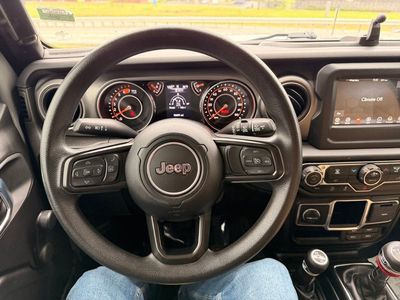 2023 Jeep Wrangler - Photo 14