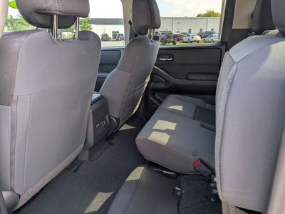 2025 Nissan Frontier - Photo 12