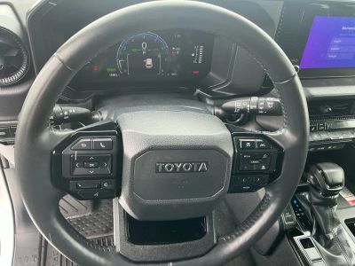 2025 Toyota Land Cruiser - Photo 13