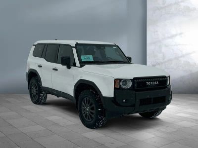 2025 Toyota Land Cruiser - Photo 8