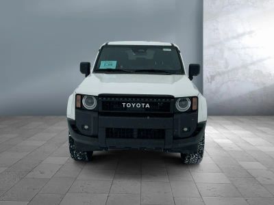 2025 Toyota Land Cruiser - Photo 2