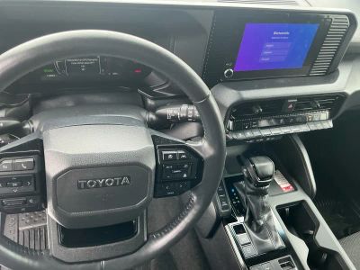 2025 Toyota Land Cruiser - Photo 14