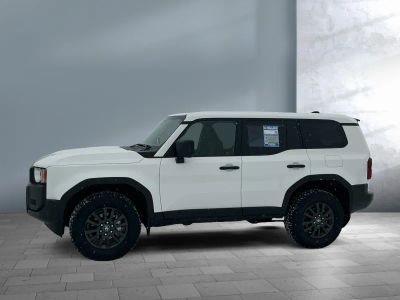 2025 Toyota Land Cruiser - Photo 3