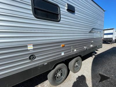 2025 Coachmen RV Catalina Summit Series 8 — photo 9 view