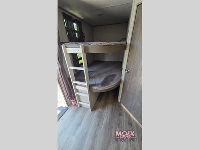 2025 Coachmen RV Catalina Legacy Edition - Photo 14