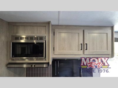 2025 Coachmen RV Catalina Legacy Edition - Photo 10