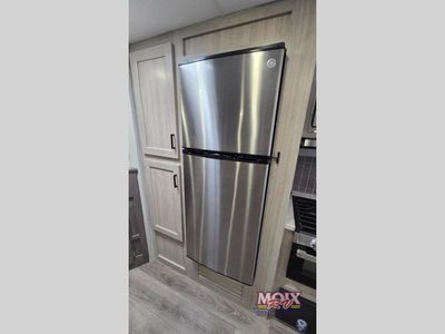 2025 Coachmen RV Catalina Legacy Edition - Photo 11