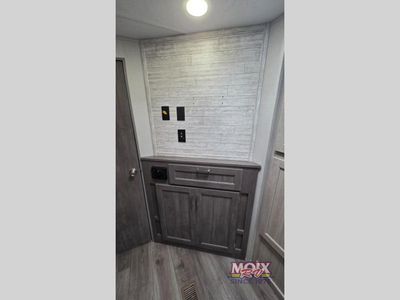 2025 Coachmen RV Catalina Legacy Edition - Photo 13