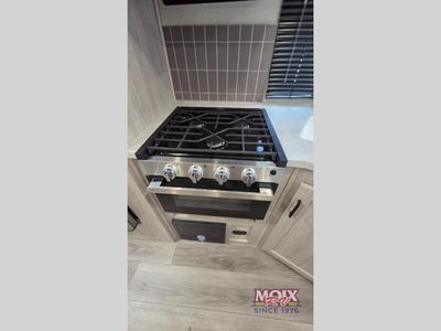 2025 Coachmen RV Catalina Legacy Edition - Photo 9