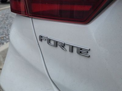 2024 Kia Forte — photo 17 view