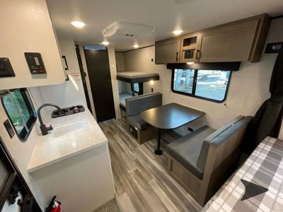 2025 Jayco Jay Flight SLX — photo 15 view