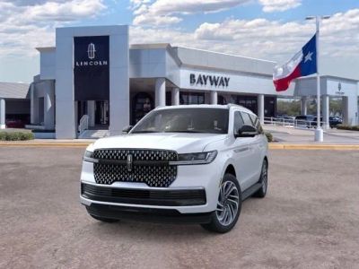 2026 Lincoln Navigator — side profile view