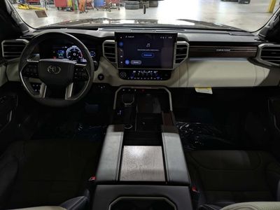 2025 Toyota Sequoia — photo 17 view