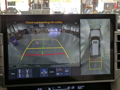 2025 Toyota Sequoia — photo 25 view