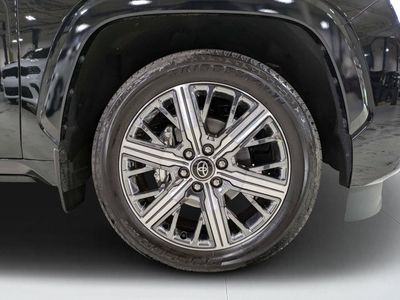 2025 Toyota Sequoia — photo 10 view