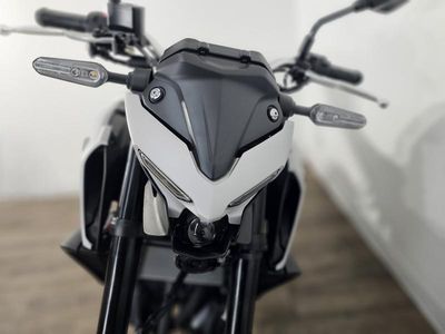 2025 Yamaha MT-03 - Photo 13