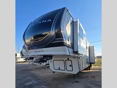2026 Keystone Montana - Photo 2