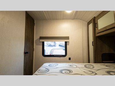 2022 Forest River RV Salem — photo 13 view