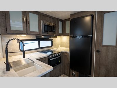2022 Forest River RV Salem — photo 23 view