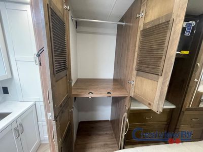2026 Jayco Seneca - Photo 38
