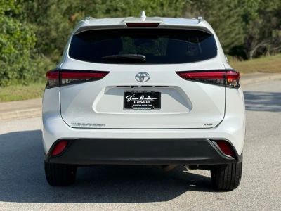 2023 Toyota Highlander - Photo 10