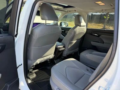 2023 Toyota Highlander - Photo 26