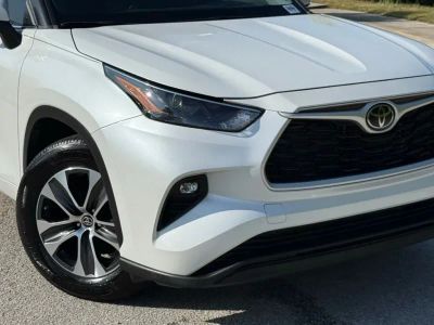 2023 Toyota Highlander - Photo 4
