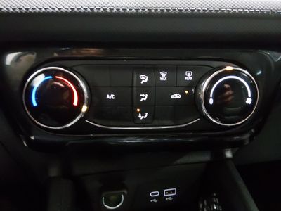 2025 Chevrolet Trailblazer - Photo 18