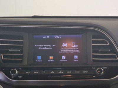 2019 Hyundai Elantra - Photo 18