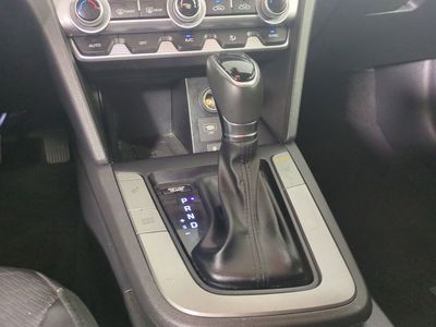2019 Hyundai Elantra - Photo 19