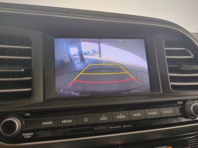 2019 Hyundai Elantra - Photo 22