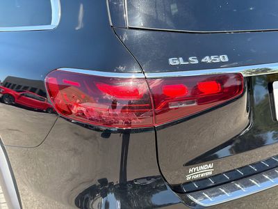 2025 Mercedes-Benz GLS - Photo 10